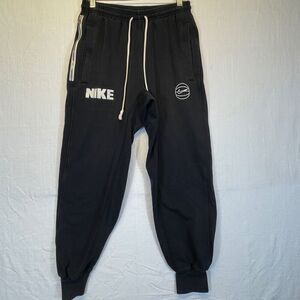 Nike Black Dri-Fit Athletic Standard Issue Cuffed Jogger Pants Size Small